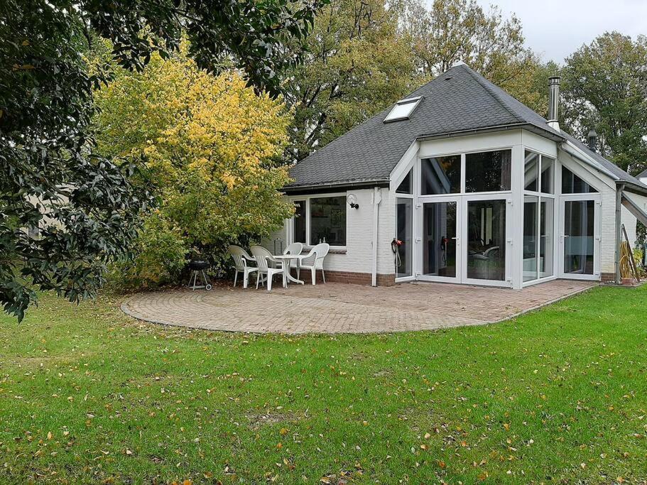 Vrijstaande Recreatievilla Met Ruime Omheinde Tuin Posterholt Zewnętrze zdjęcie