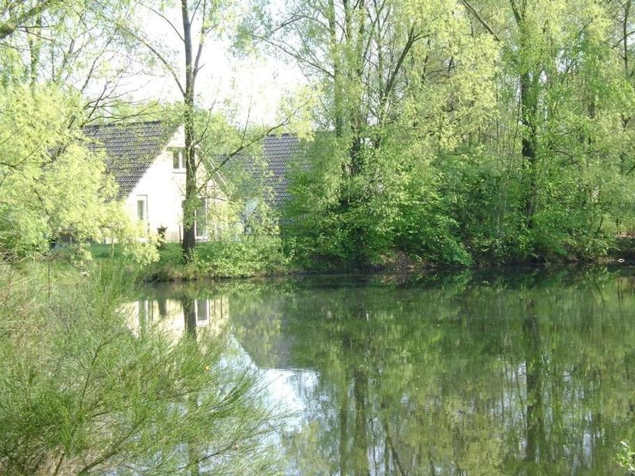 Vrijstaande Recreatievilla Met Ruime Omheinde Tuin Posterholt Zewnętrze zdjęcie